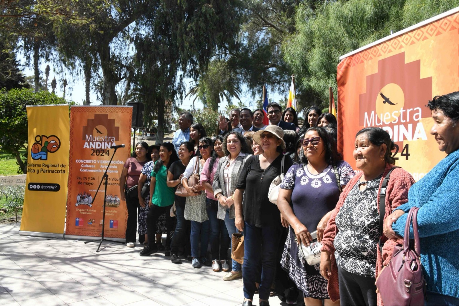Grupal Lanzamiento Muestra Andina.jpg